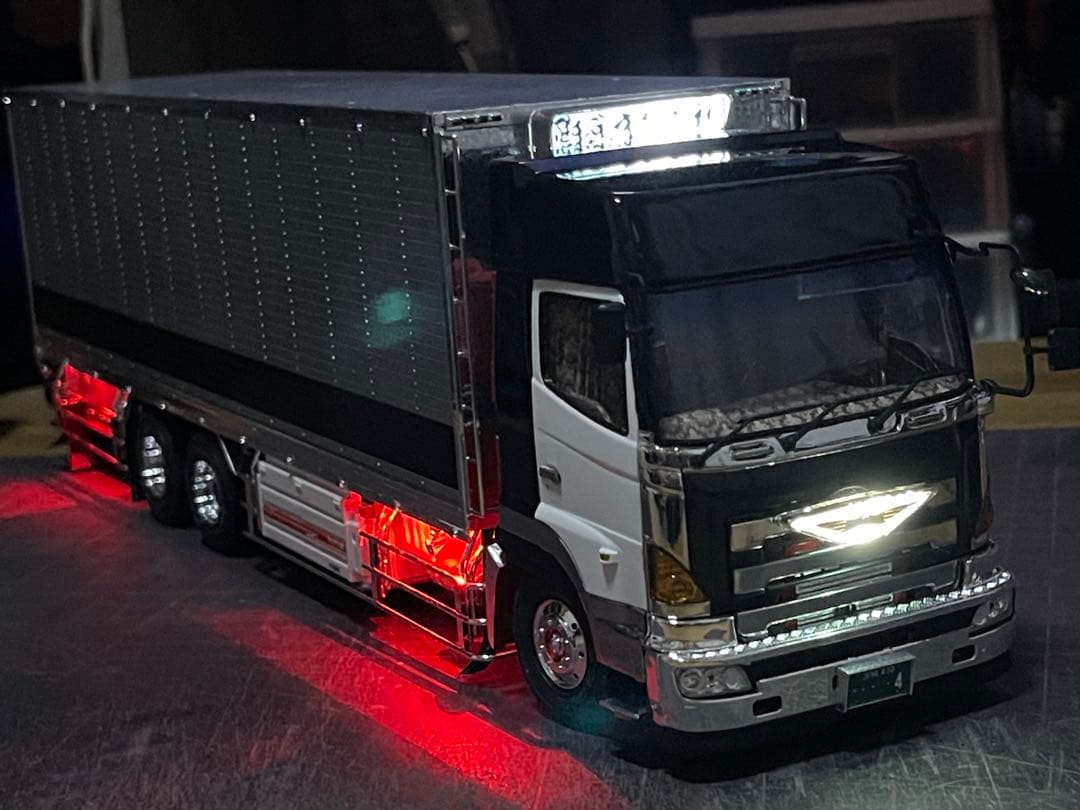 デコトラ‼️1/32★グラプロ★完成品