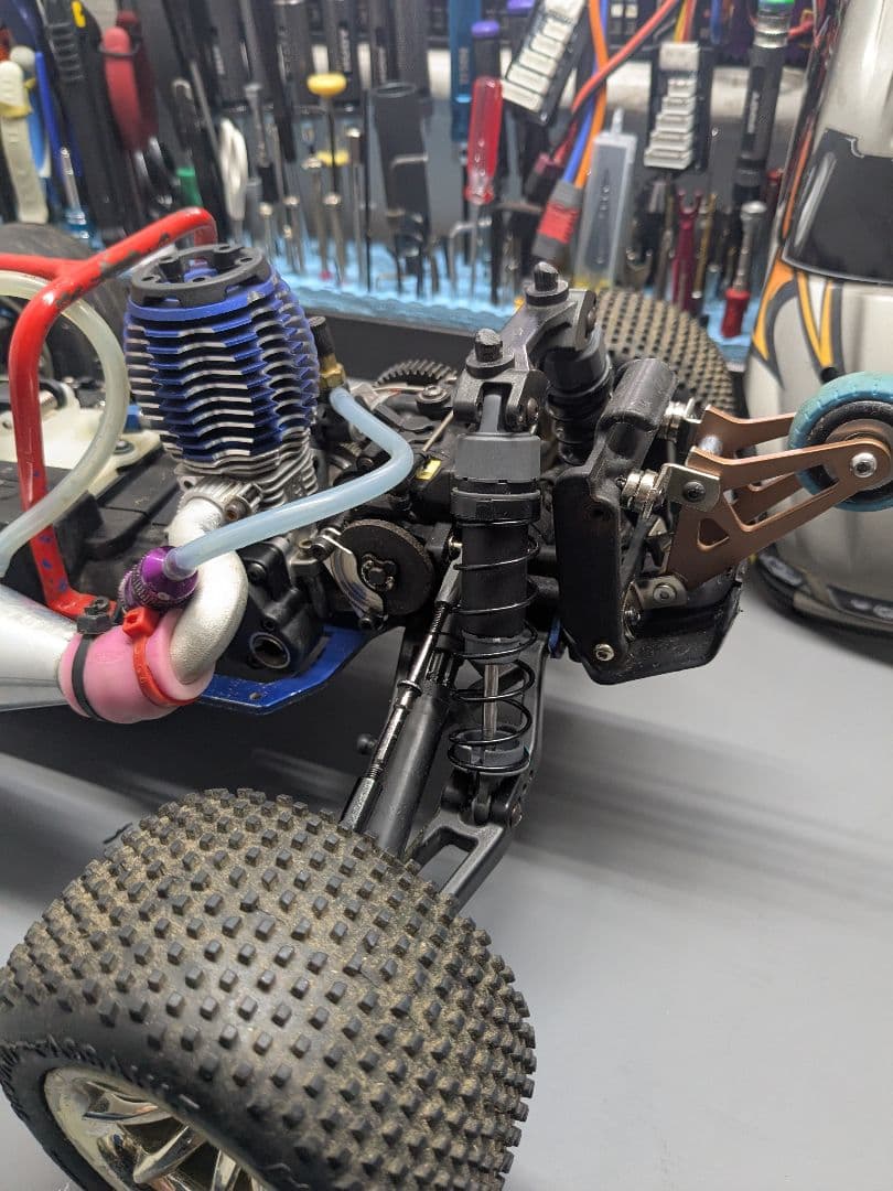 トラクサス 　JATO 　ニトロ25 　1/１０　エンジンカー　２WD