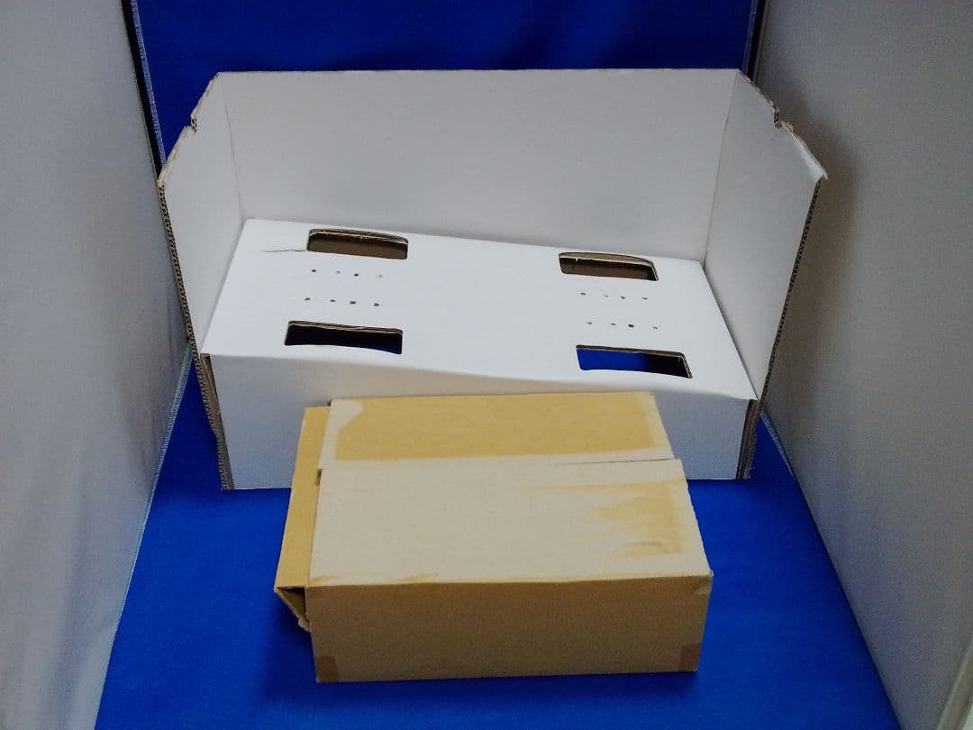 新品 タミヤ フォード ザクスピード カプリ Gr5 ウルト ボディ