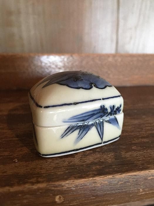 香合 菱形 笹りんどう 染付 銘あり 共箱付 中古 古物 19.01.12-1