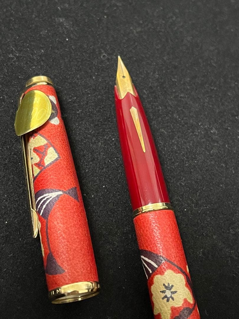 拓*海様 PLATINUM 万年筆 本革製 赤　和柄　ヴィンテージ
