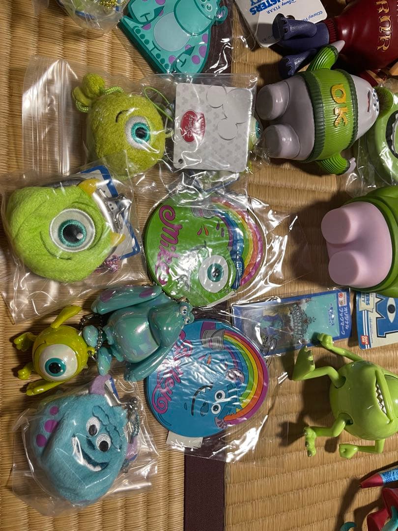 モンスターズインク　MU ディズニー　マイク　サリー　フィギュア　おまとめ