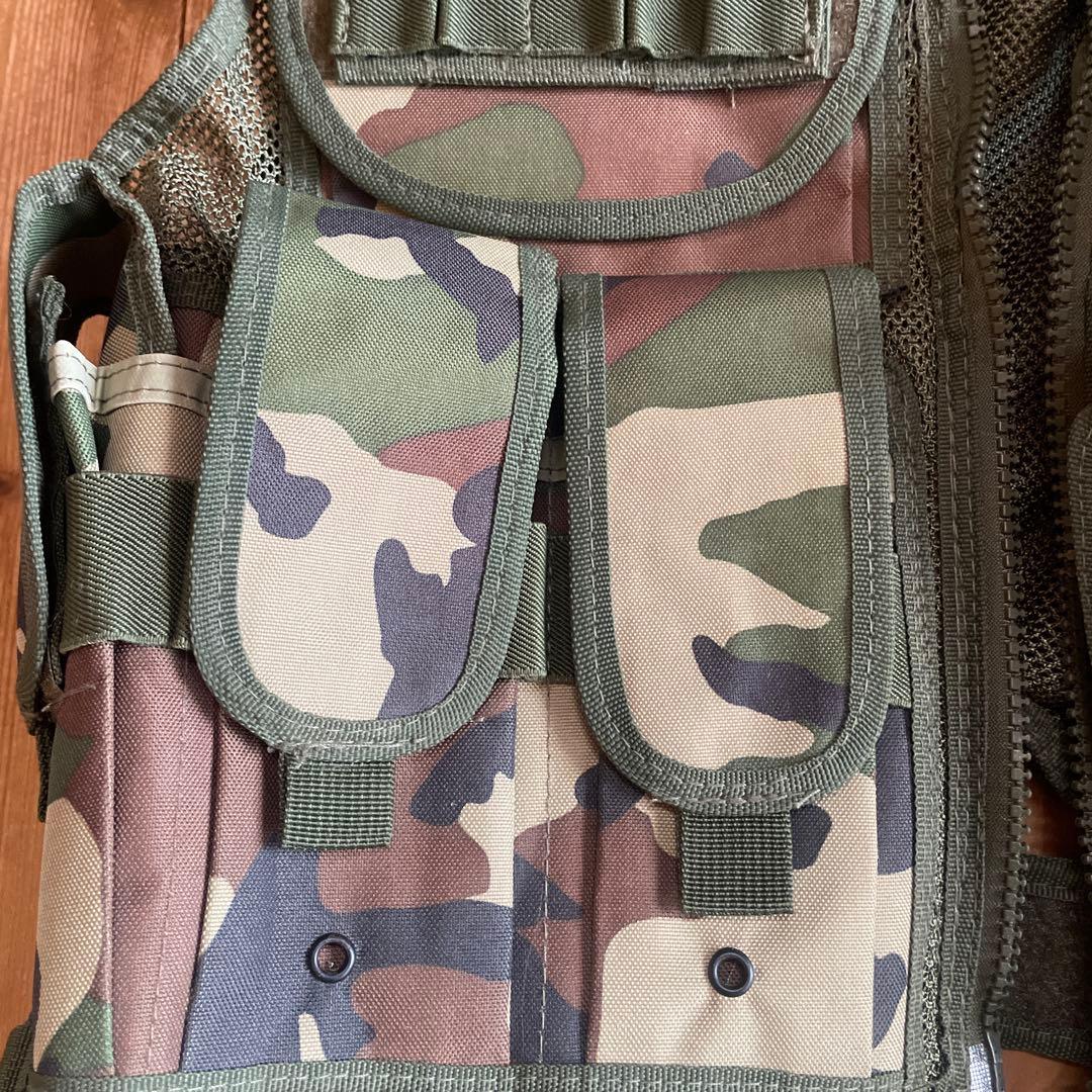 サバゲー　タクティカルベスト　狩猟ベスト