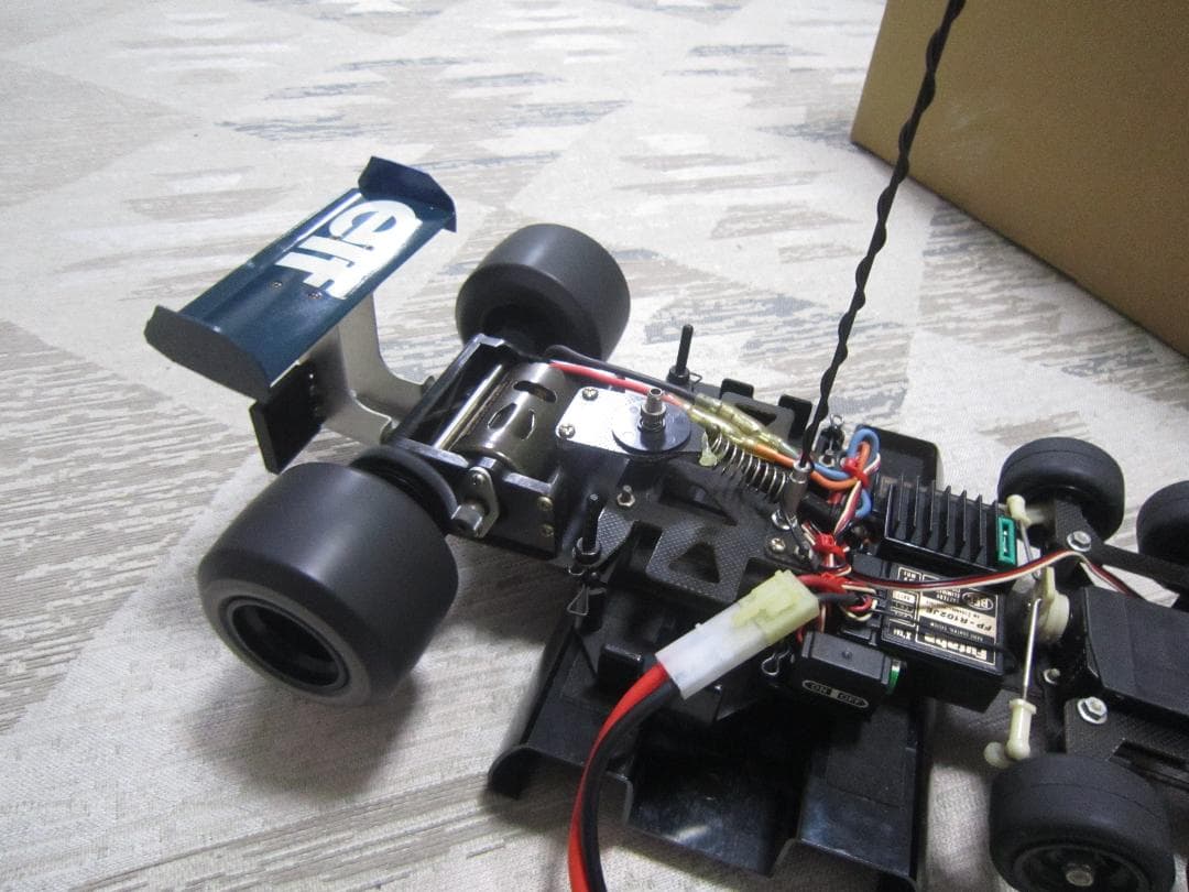 完全動作品 1/10 タイレル カスタム