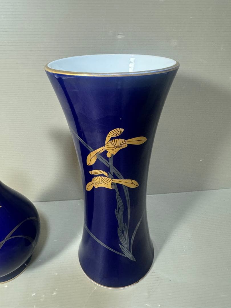 2626 香蘭社　金彩　花瓶　2客
