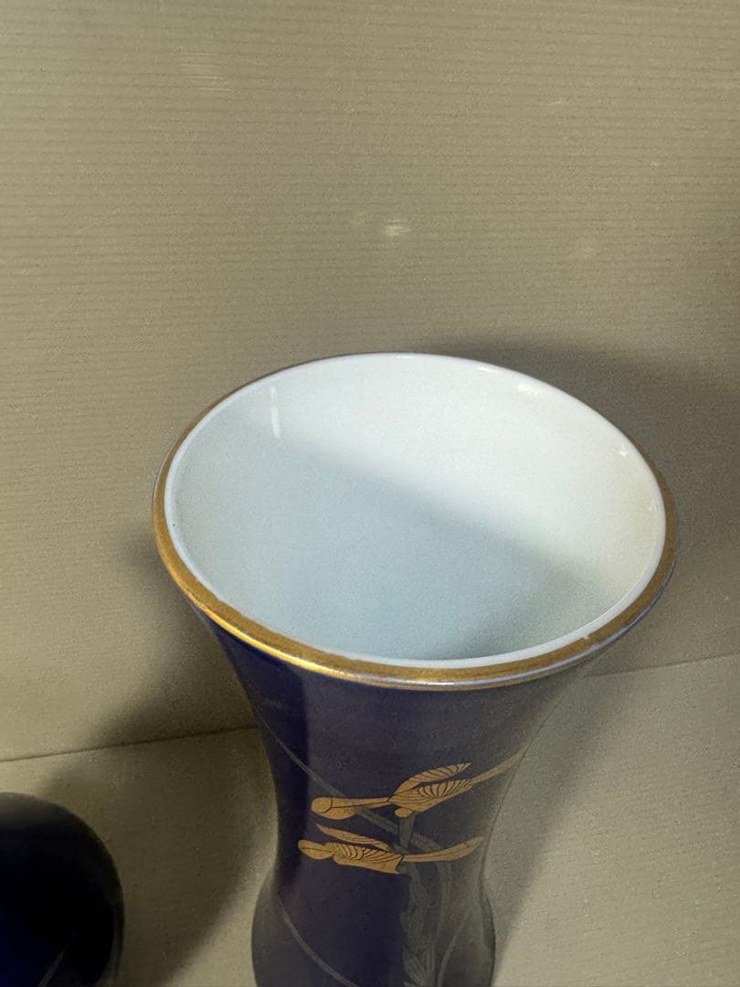 2626 香蘭社　金彩　花瓶　2客