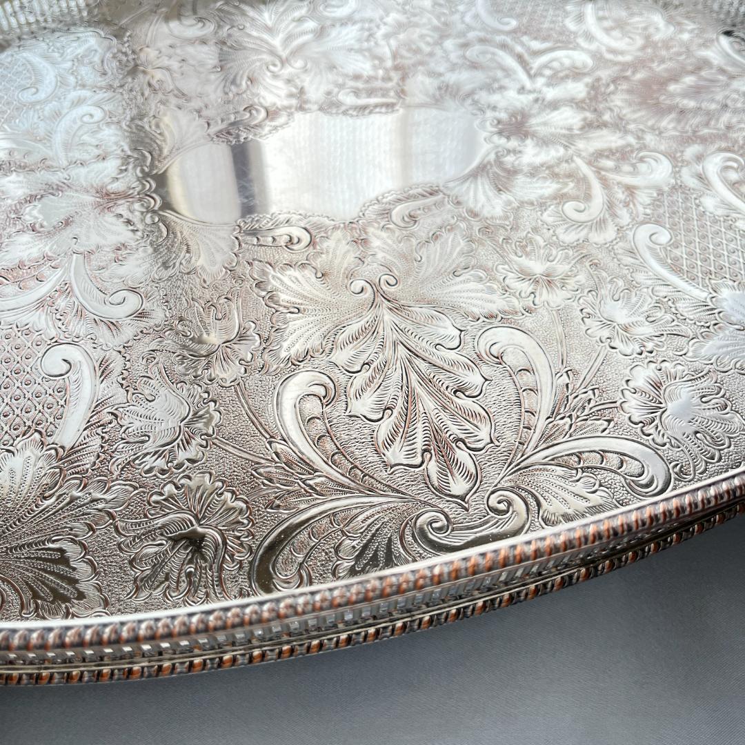 【英国】 ギャラリートレー オーバル型 45cm 　 装飾フット 大型