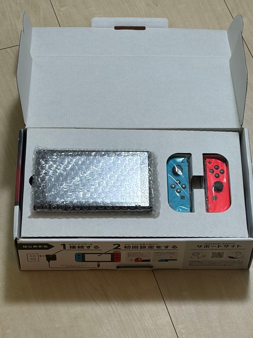 Nintendo Switch 本体 青/赤 Joy-Con初期化済