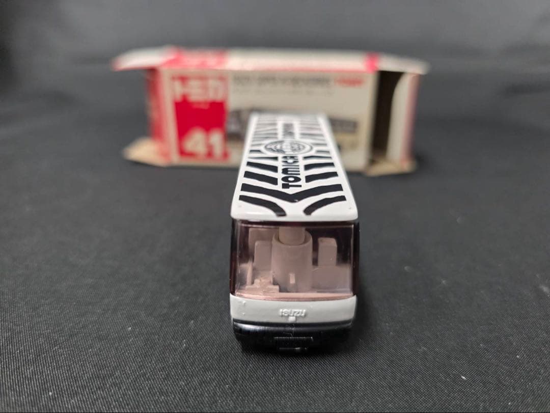 トミカ赤箱41いすずハイデッカーバス