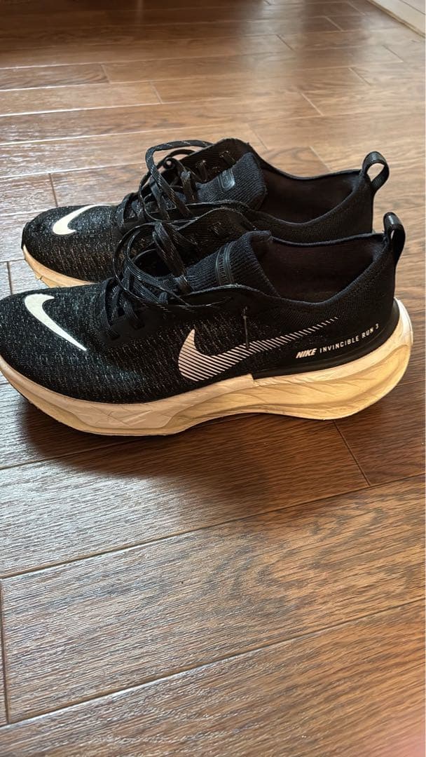 ナイキ インヴィンシブル 3 ランニングシューズ ブラック　26.5cm