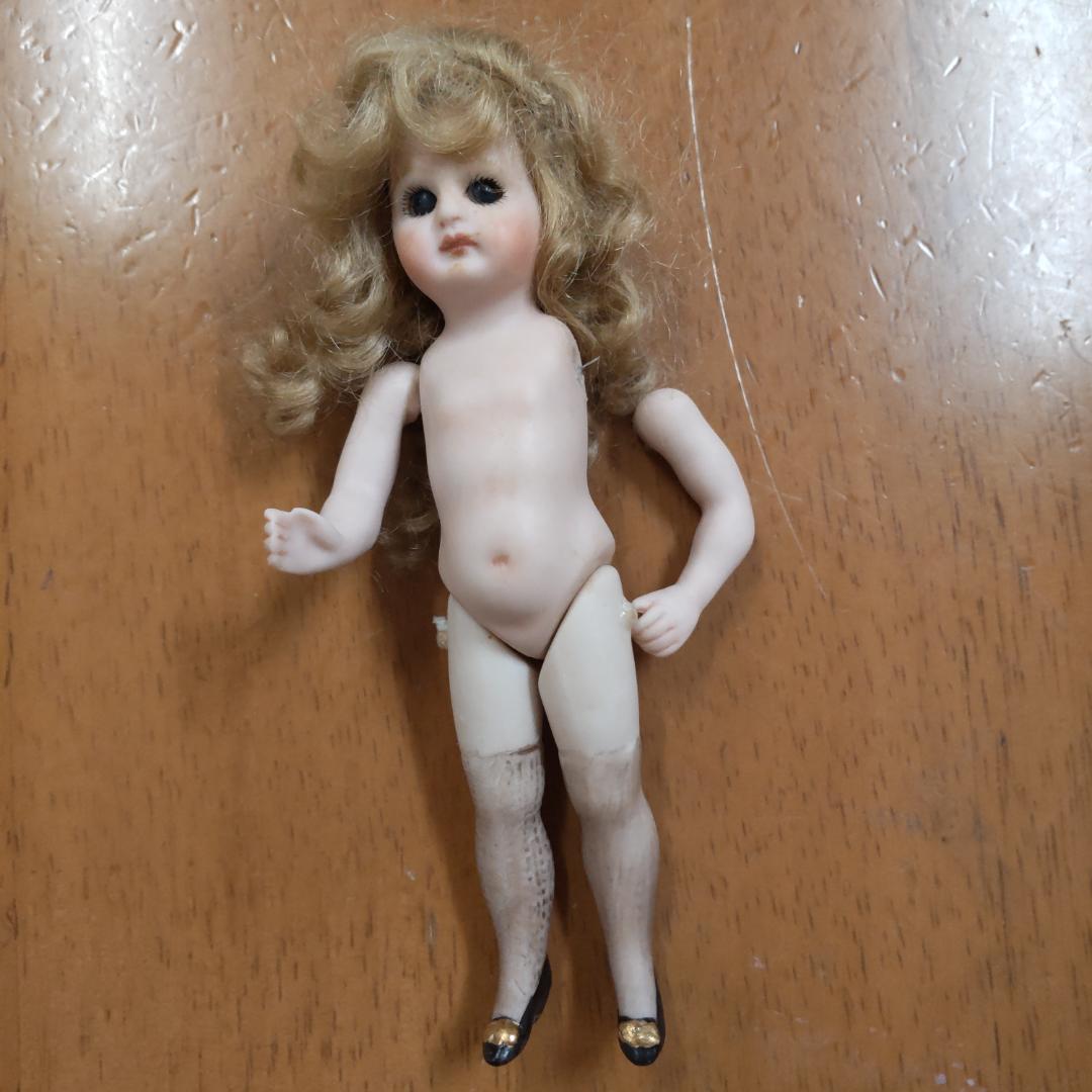 ミニョネット　アンティークドールリプロ　人形