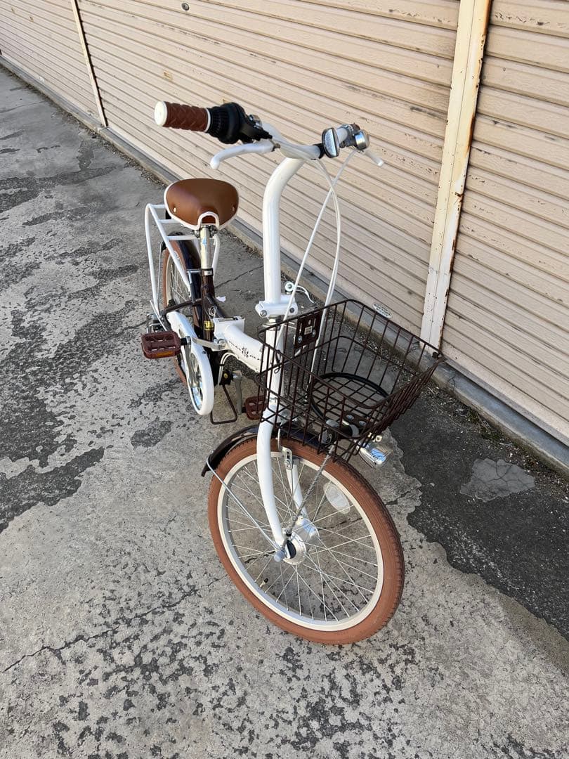 ラテ 折り畳み自転車 20インチ 6段 オートライト 前カゴ付き 直接引き取り