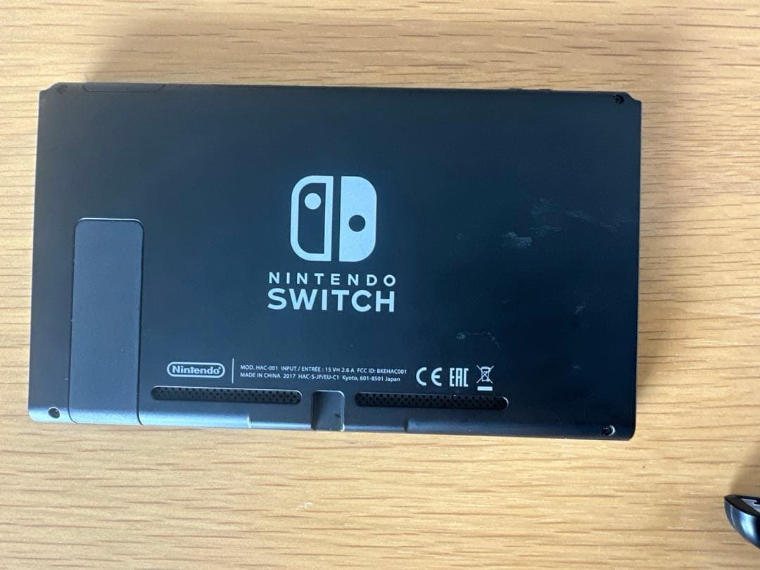 Nintendo Switch 本体 sd64GB付き　コントローラーなし