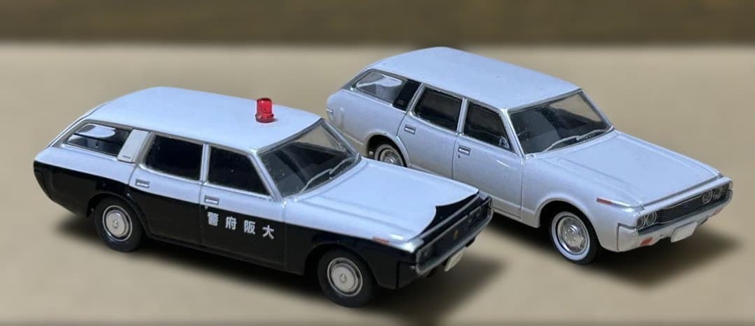 箱なし トミカリミテッドヴィンテージネオ クラウンバン カスタム 2台セット