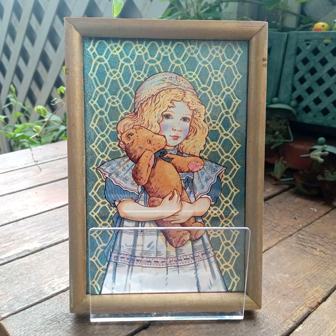 ジャン・ハガラ ステンドグラス 少女とお人形 アン　グラスマスターズ社