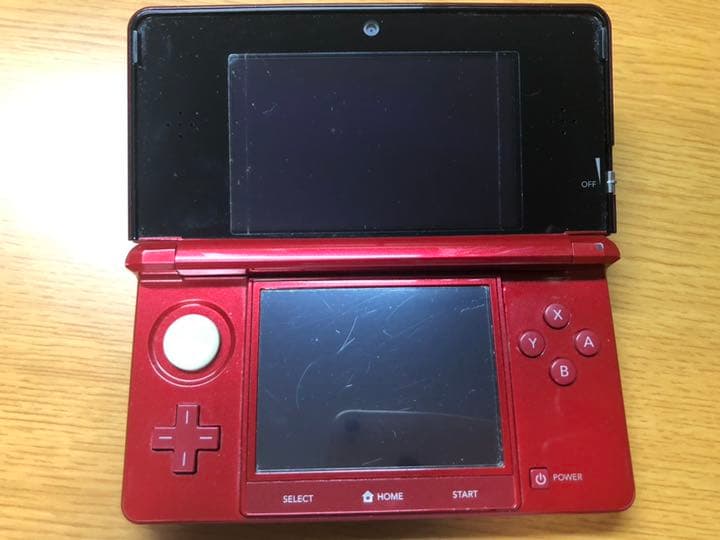 Nintendo 3DSレッド