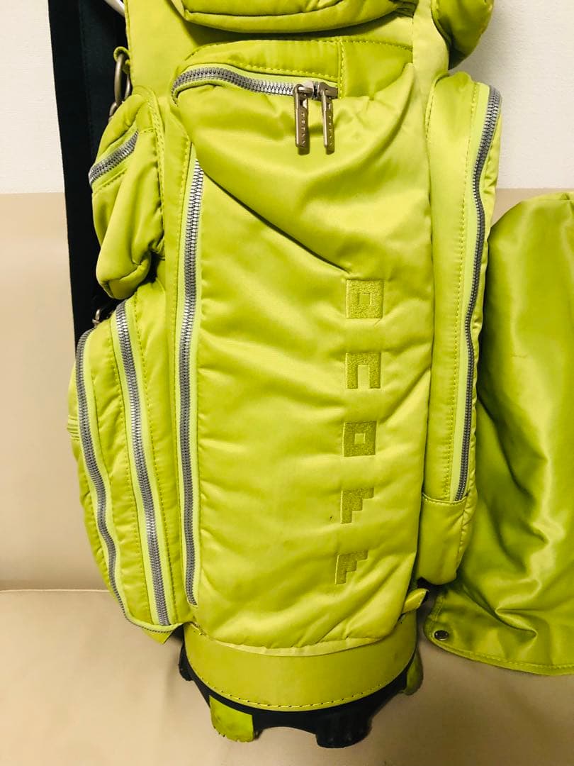 【送料込み】廃盤人気商品　ONOFF オノフ 8.5型 ゴルフ キャディバッグ