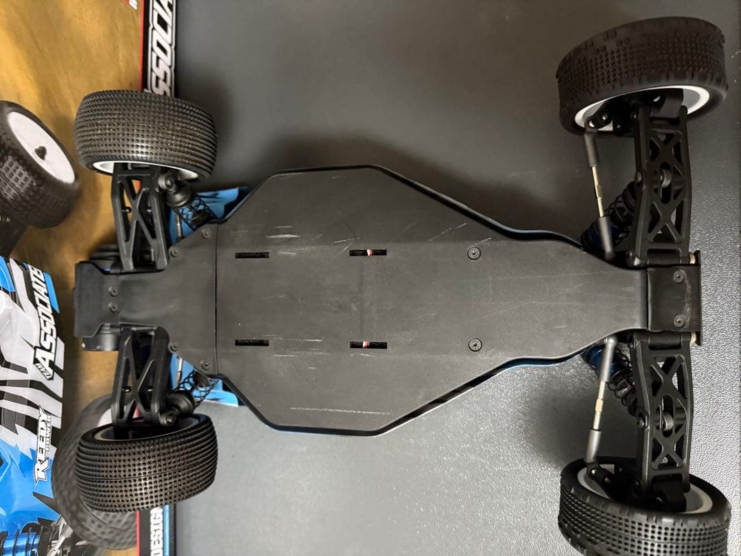 く*く様 associated 1/10 RB10RTR 中古品　 フルセット