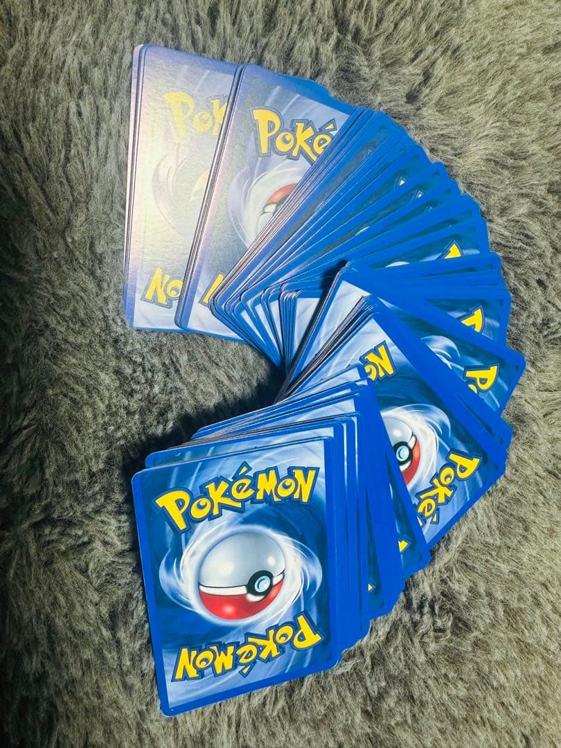 ポケモンカード英語版GX/V100枚＋収納ボックス