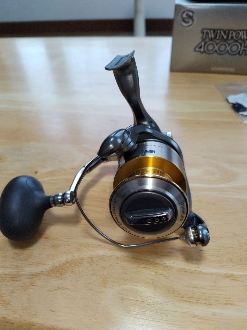 シマノ 02ツインパワー 4000HG