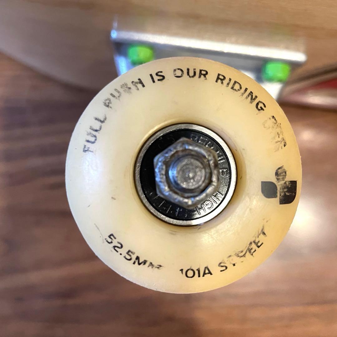 REPTILE スケートボード　スケボー　コンプリート　子供用　スリーウェザー