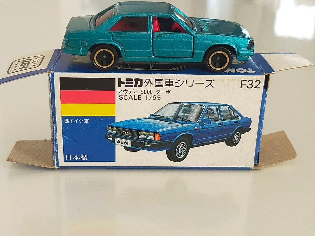アウディ 5000 ターボ 一般輸出 仕様 青箱 トミカ F32-2-4 日本製