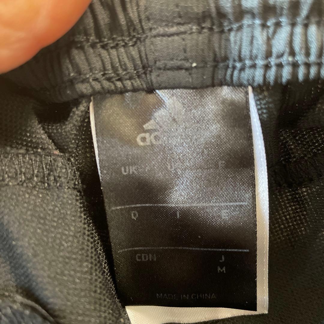 アディダス adidas ウインドブレーカー 上　下2セット。34