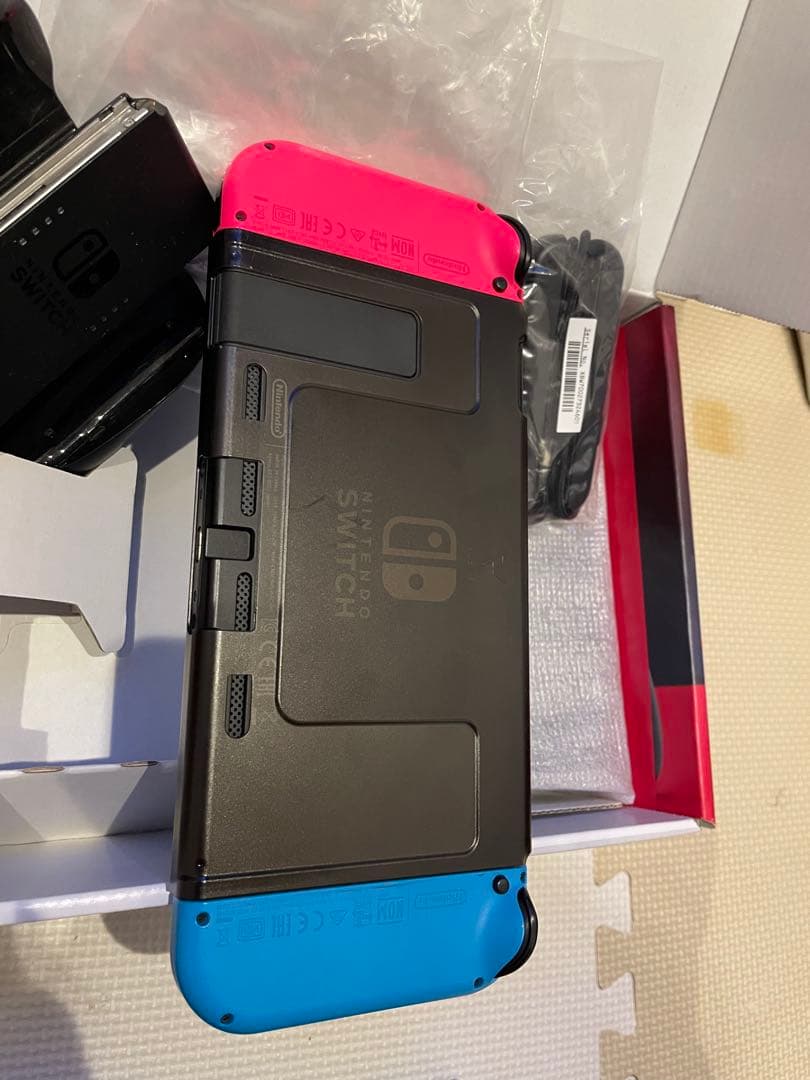 ル*ュ様 完品　Nintendo Switch 本体　バッテリー強化　付属品有り