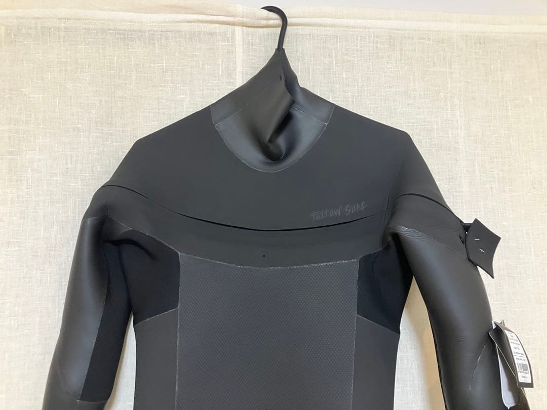 【新品未使用/試着のみ/メンズML】セミドライ ロングチェストジップfellow