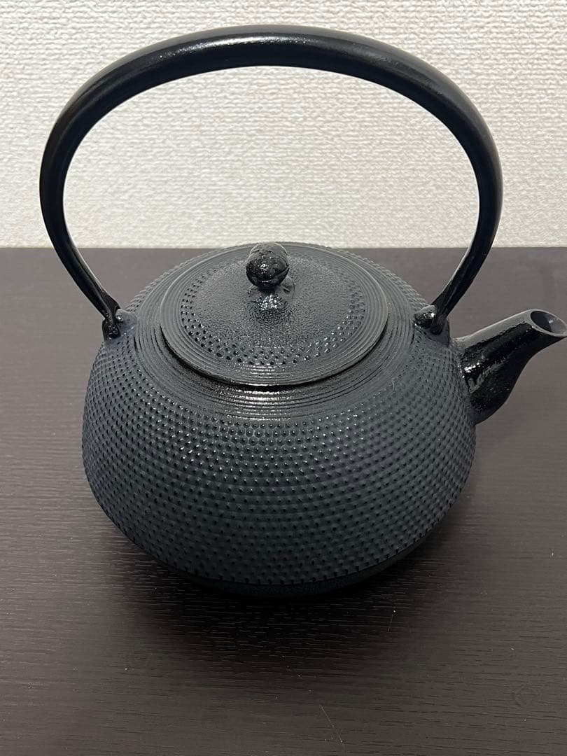 未使用品、供箱、栞付　南部宝星堂造　１８型アラレ　南部鉄瓶　南部鉄器　調理器具