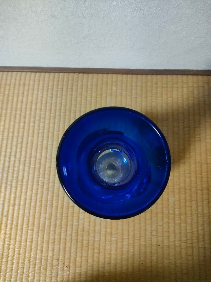⭐黒木国昭　サイン入り　青色ガラス 金色装飾　花器⭐　最終値下げしました。