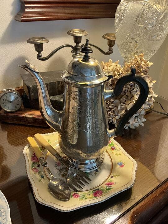 重厚な 英国アンティーク 銀器 コーヒーポット 925g エボニーハンドル 彫刻
