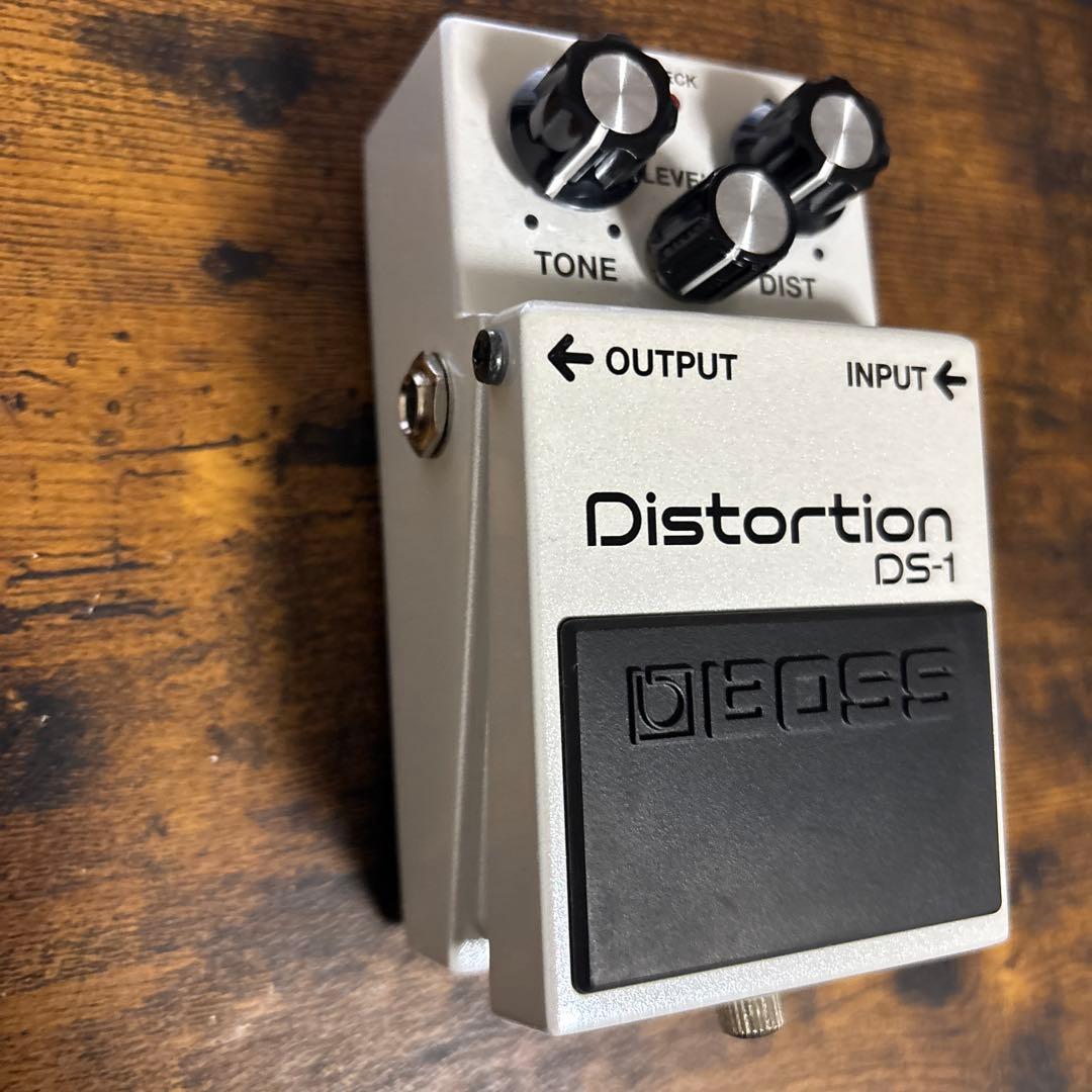 BOSS Distortion DS-1 WH ギターエフェクター