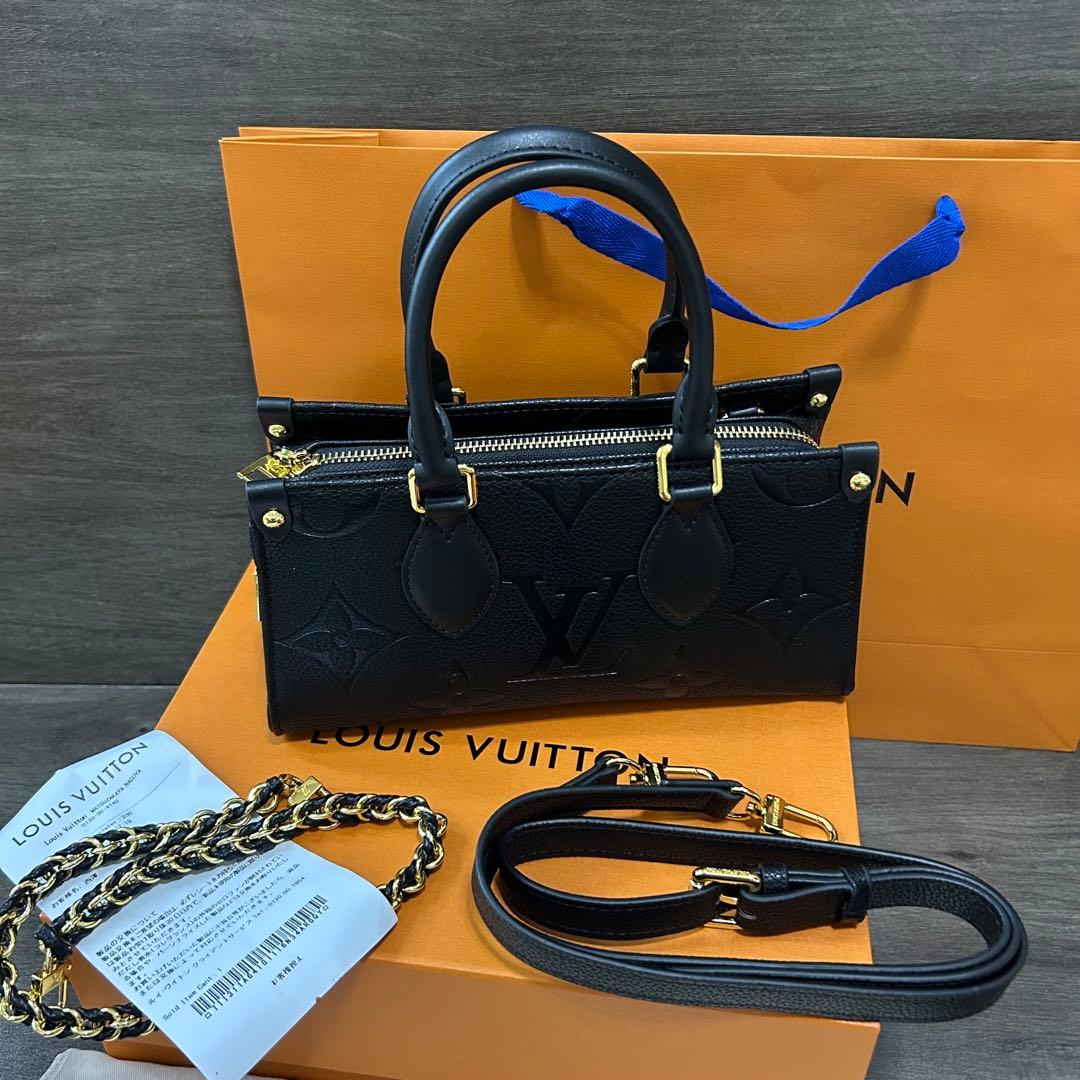 新品同様 ブラック　ショルダーバッグ