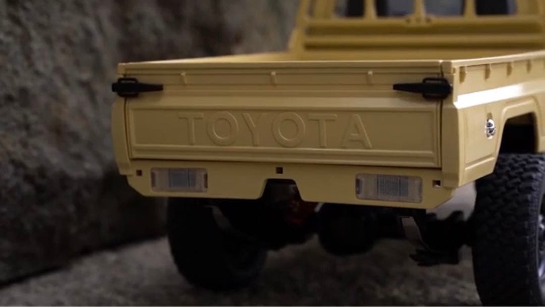 WPL　MN82　LC79 ランドクルーザーラジコンRTRセットサンドベージュ