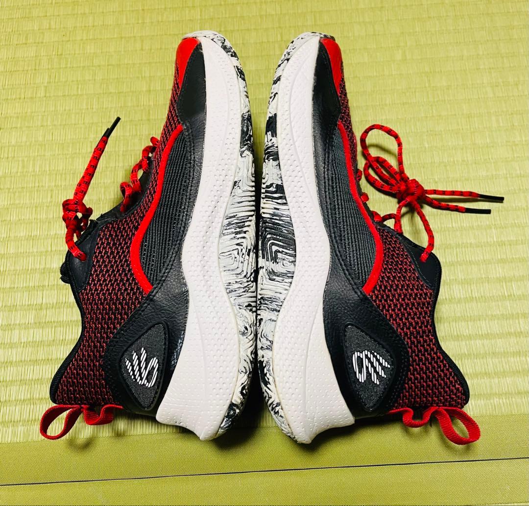 アンダーアーマー　バスケットシューズ　 CURRY Z3 24 赤　27.0