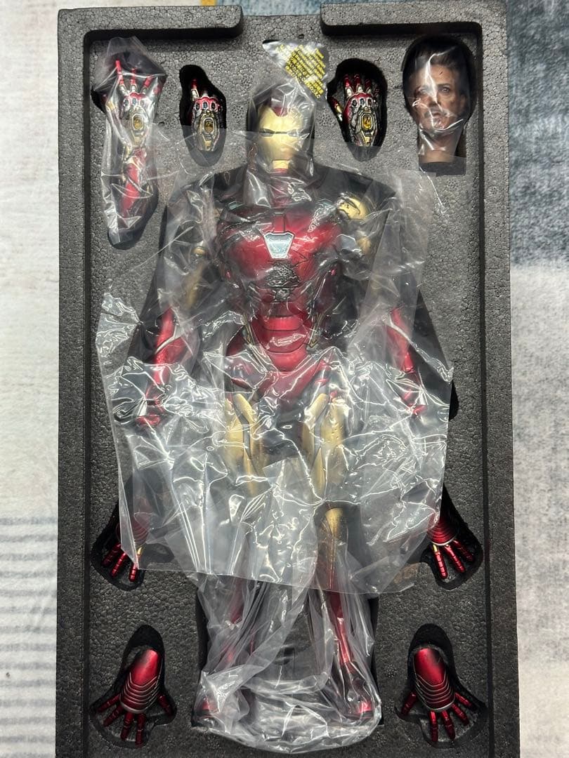 ホットトイズ　アイアンマン　マーク85 バトルダメージ版