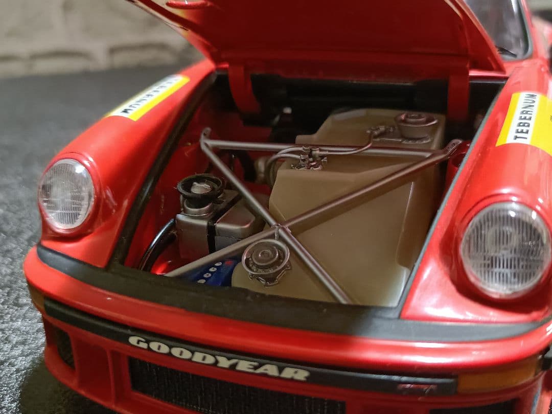 エグゾト 1/18 ポルシェ 934RSR #1 GTチャンピオン 1976