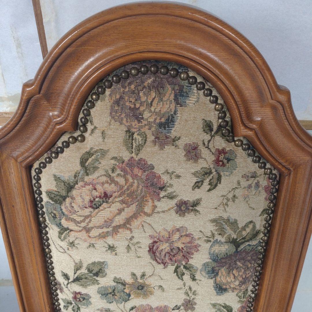 【英国アンティーク調】ダイニングチェア ゴブラン織 花柄 鋲打ち 木製　2/4