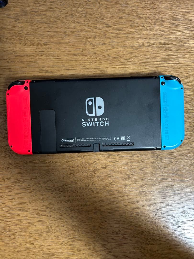 Nintendo Switch 本体 赤と青のJoy-Con