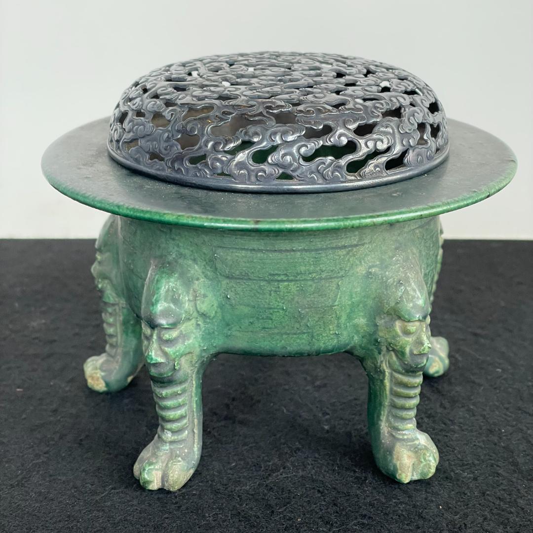 希少 初代 諏訪蘇山 造 漢窯写 緑釉 獣五足 獅子面脚 香炉 置物 銀製 銘有