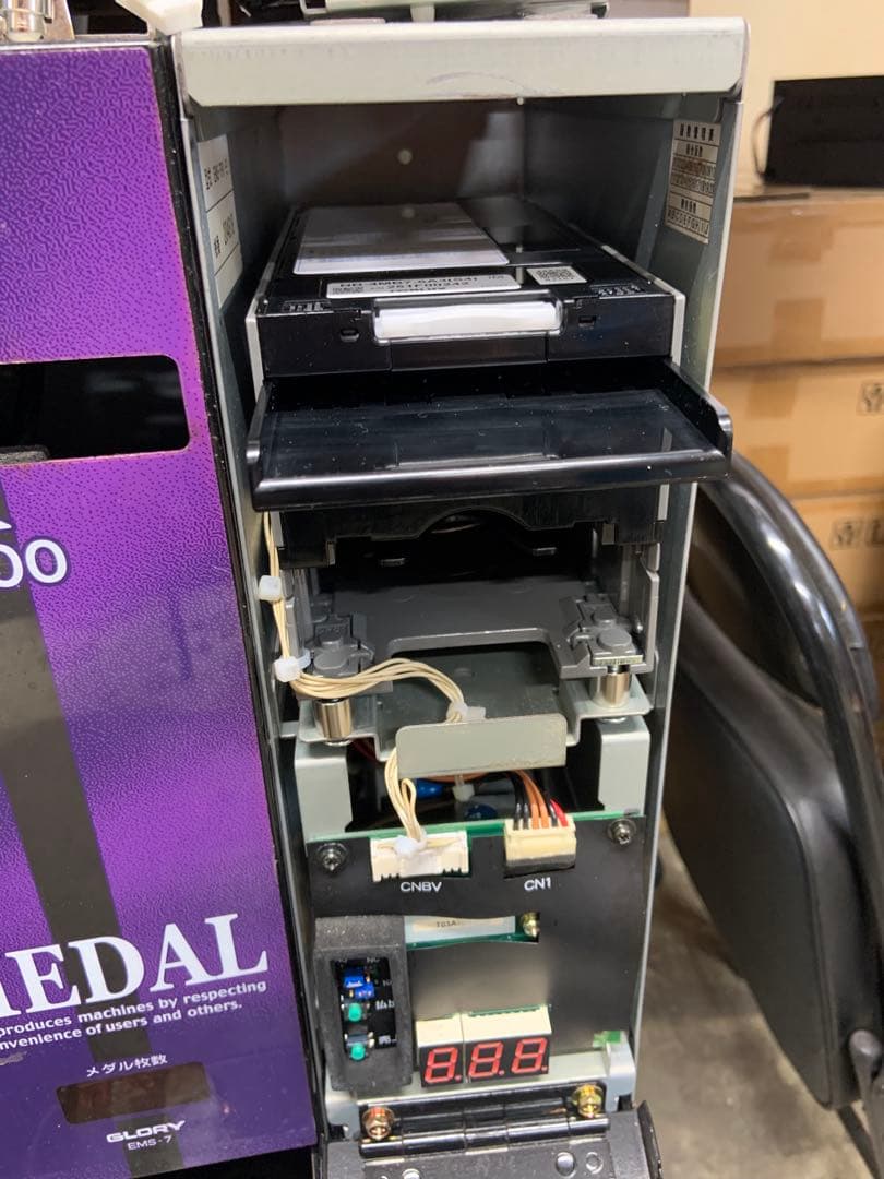 両替機　グローリーEMS-7（改）1000円→100円×10枚　領収書OK