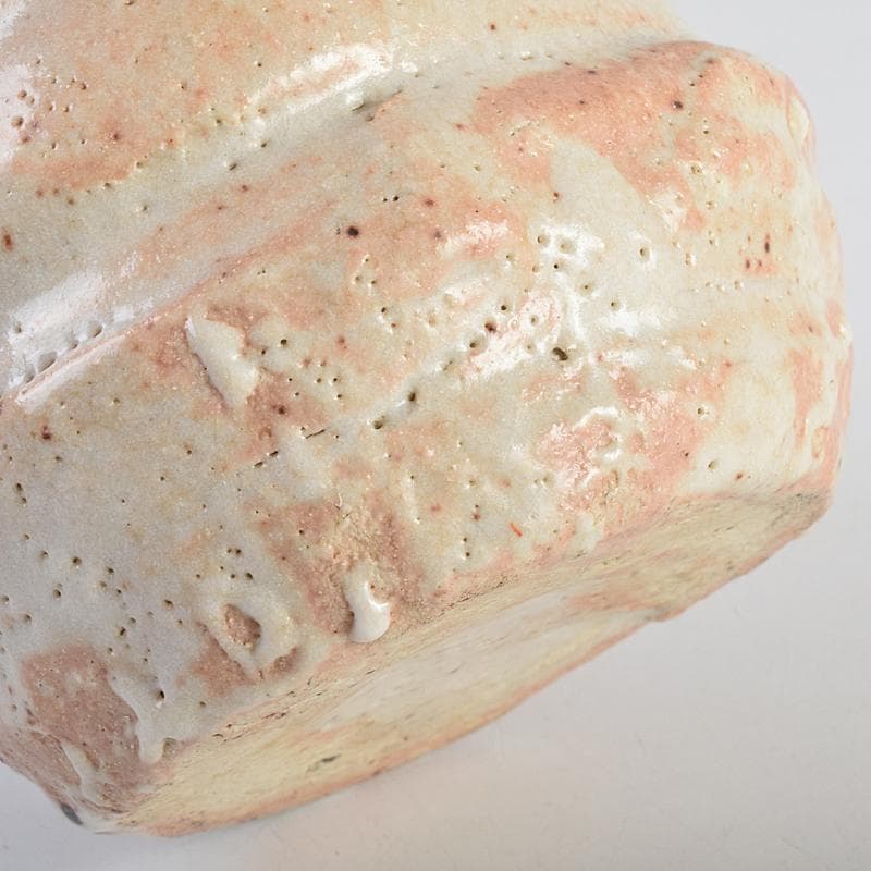 瀬戸焼　加藤重高作　志野花生　共箱　C　R9115