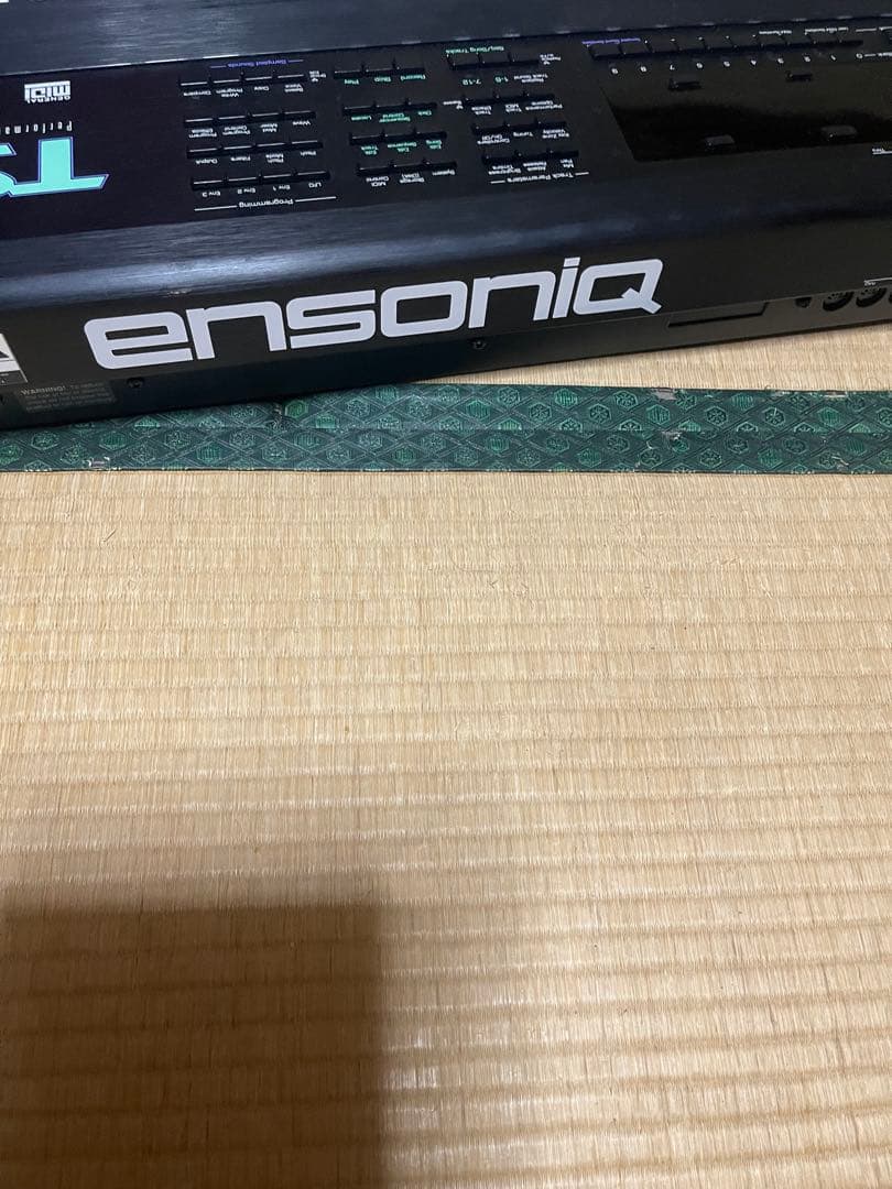 TS10 シンセサイザー