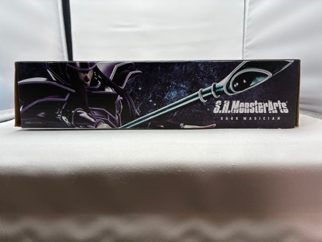 S.H.MonsterArts ブラック・マジシャン