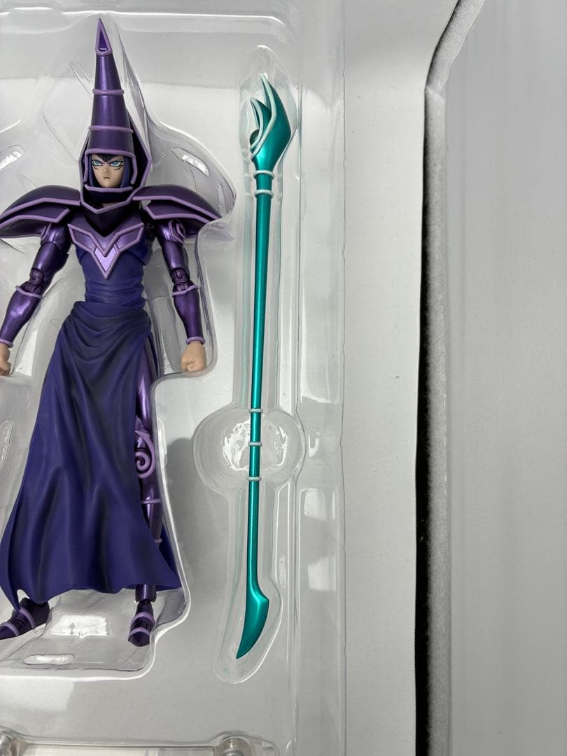 S.H.MonsterArts ブラック・マジシャン