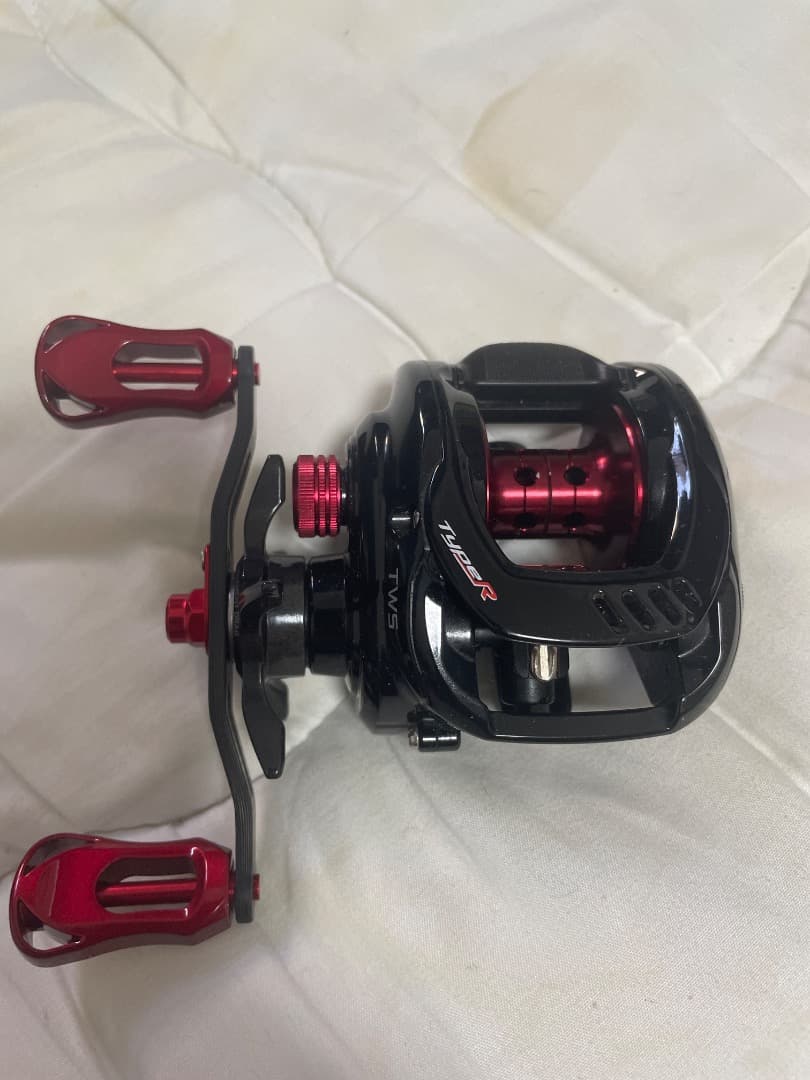 ダイワ TATULA CT ベイトリール ブラック/レッド