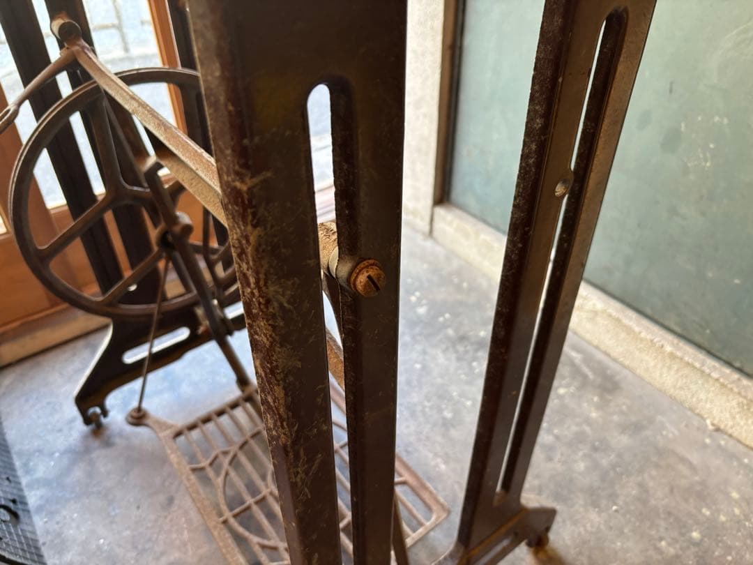 ジャノメ 足踏みミシン脚 アンティーク レトロ テーブル②