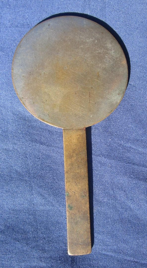 古鏡　天下一　柄鏡　手鏡　小型　0江戸期の初め頃　中に摘みあり　1個