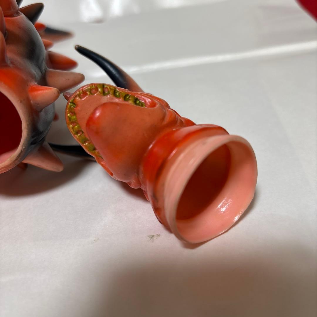 グドン　肌色成形色　超レア Siri